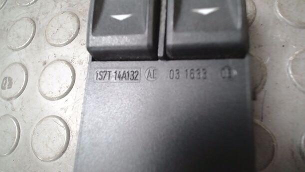 Foto: FENSTERHEBERSCHALTER eines Ford Mondeo 1.8 Turnier Style