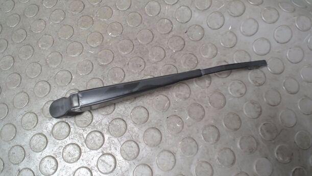 Foto: SCHEIBENWISCHERARM HINTEN ( TURNIER ) eines Ford Mondeo 1.8 Turnier Style