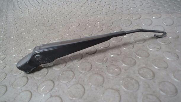 Foto: SCHEIBENWISCHERARM HINTEN ( TURNIER ) eines Ford Mondeo 1.8 Turnier Style