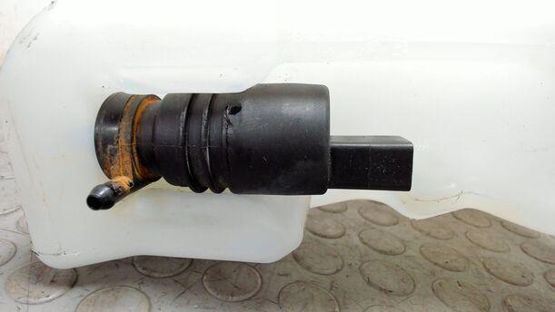 Foto: SCHEIBENWASCHBEHÄLTER eines Seat Cordoba 1.4 16V Style