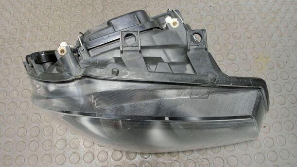 Foto: SCHEINWERFER RECHTS eines Seat Cordoba 1.4 16V Style