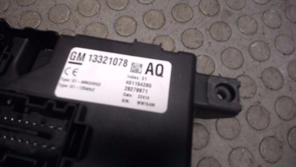 Foto: BCM / MEHRZWECKRELAIS (ENTHEIRATET) eines Opel Corsa 1.4 16V Style