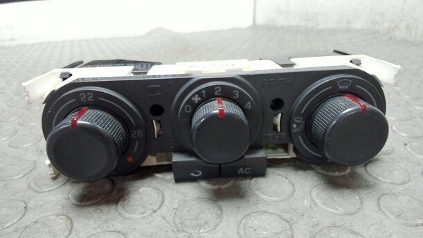Foto: HEIZUNGSBETÄTIGUNG eines Seat Cordoba 1.4 16V Style