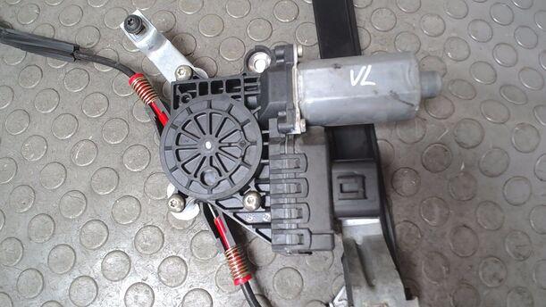 Foto: FENSTERHEBER ELEKTRISCH VORN LINKS eines Ford Mondeo 1.8 Turnier Style