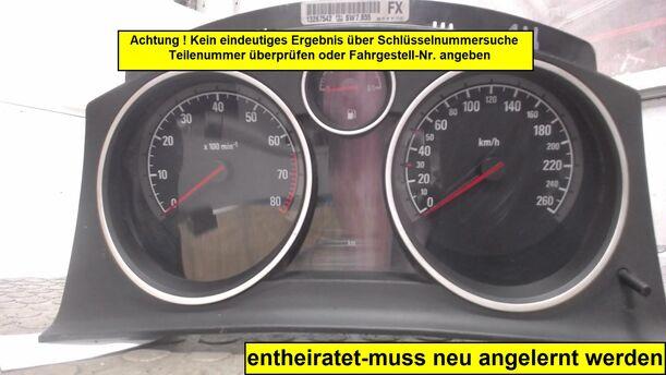 Foto: TACHOEINHEIT (ENTHEIRATET) eines Opel Astra 1.6 Caravan Style