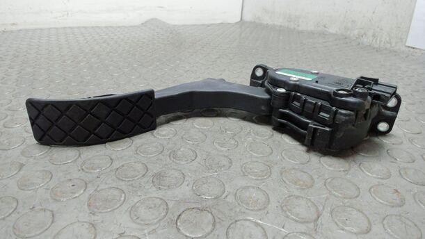 Foto: GASPEDAL ( SCHALTGETRIEBE / BENZIN ) eines Seat Cordoba 1.4 16V Style