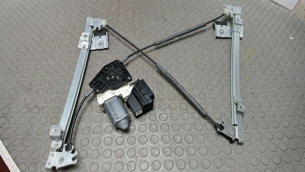 Foto: FENSTERHEBER VORNE RECHTS ELEKTRISCH eines Seat Cordoba 1.4 16V Style