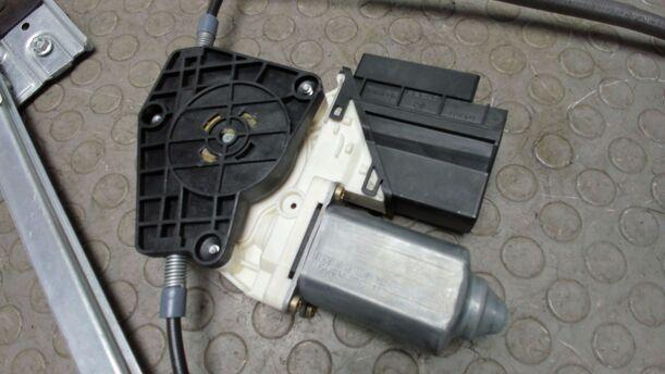 Foto: FENSTERHEBER VORNE RECHTS ELEKTRISCH eines Seat Cordoba 1.4 16V Style