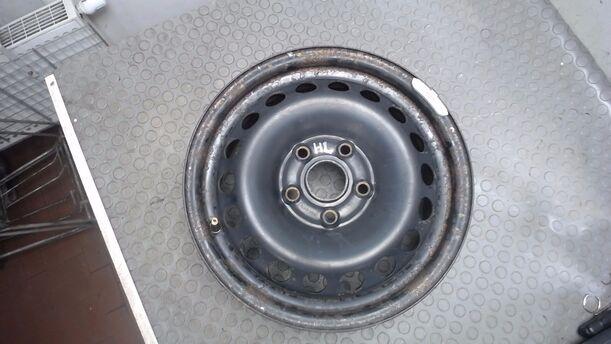 Foto: STAHLFELGE 6X15 ET47 eines VW Golf 1.4 Style