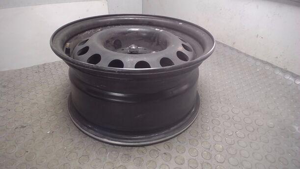 Foto: STAHLFELGE 7X15 ET20 eines BMW 318i Style
