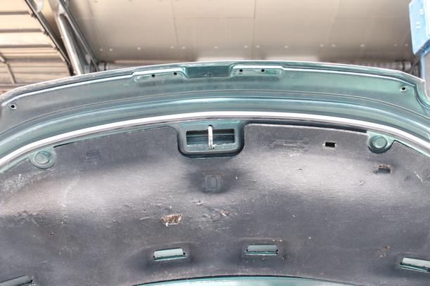 Foto: MOTORHAUBE ( AB 2000 ) eines VW Sharan 1.8 5V Turbo Style