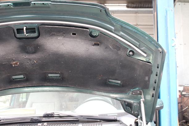 Foto: MOTORHAUBE ( AB 2000 ) eines VW Sharan 1.8 5V Turbo Style