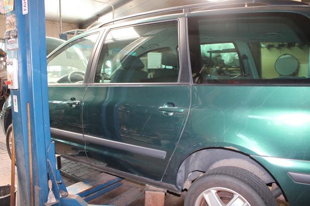 Foto: TÜR HINTEN LINKS ( AB 2000 ) eines VW Sharan 1.8 5V Turbo Style