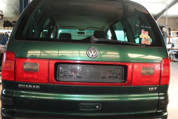 Foto: HECKKLAPPE/ HECKDECKEL ( AB 2000 ) eines VW Sharan 1.8 5V Turbo Style