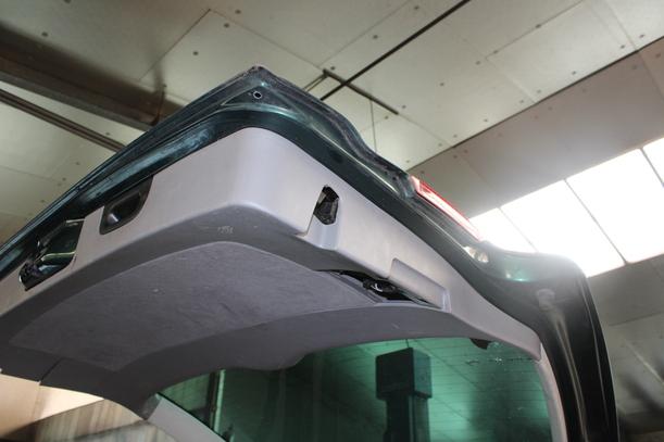Foto: HECKKLAPPE/ HECKDECKEL ( AB 2000 ) eines VW Sharan 1.8 5V Turbo Style