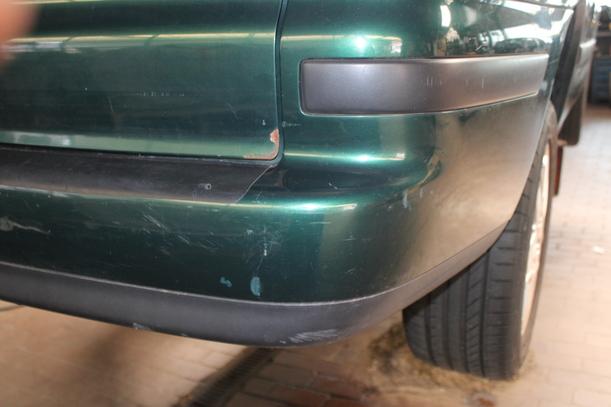Foto: STOSSFÄNGER/ STOßSTANGE HINTEN ( AB 2000 ) eines VW Sharan 1.8 5V Turbo Style