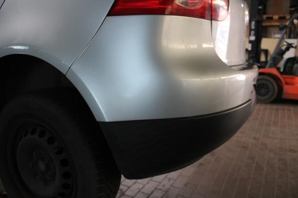 Foto: STOSSFÄNGER / STOßSTANGE HINTEN ( LIMOUSINE ) eines VW Golf 1.9 TDI Style