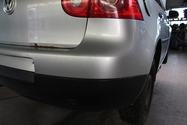 Foto: STOSSFÄNGER / STOßSTANGE HINTEN ( LIMOUSINE ) eines VW Golf 1.9 TDI Style