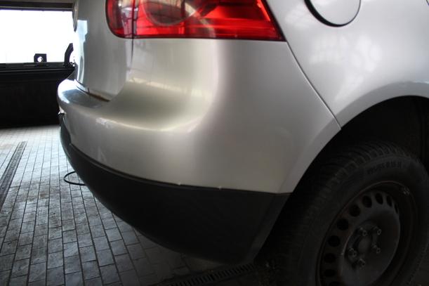 Foto: STOSSFÄNGER / STOßSTANGE HINTEN ( LIMOUSINE ) eines VW Golf 1.9 TDI Style