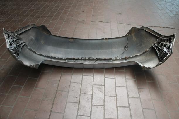 Foto: STOSSFÄNGER / STOßSTANGE HINTEN ( LIMOUSINE ) eines VW Golf 1.9 TDI Style
