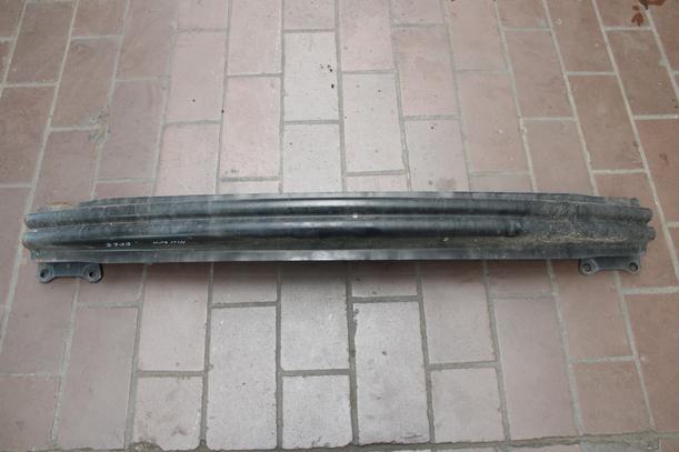 Foto: VERSTÄRKUNG HINTEN eines VW Golf 1.9 TDI Style