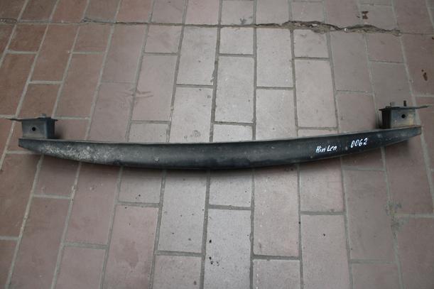 Foto: VERSTÄRKUNG HINTEN eines VW Golf 1.9 TDI Style