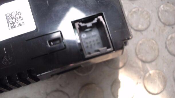 Foto: ANZEIGEGERÄT / INFODISPLAY eines Opel Astra 2.0 CDTI DPF Style