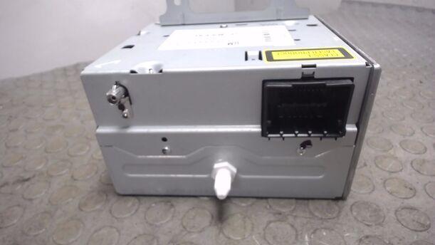 Foto: RADIO CD400 PLUS eines Opel Astra 2.0 CDTI DPF Style