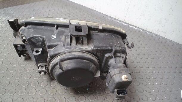 Foto: SCHEINWERFER RECHTS eines Renault Megane Scenic 1.6e Style