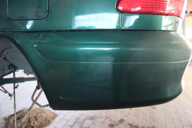 Foto: STOSSFÄNGER / STOSSSTANGE HINTEN eines Mazda 626 2.0 Style