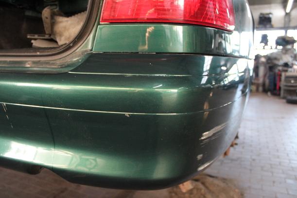 Foto: STOSSFÄNGER / STOSSSTANGE HINTEN eines Mazda 626 2.0 Style