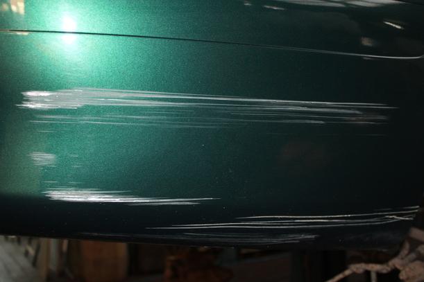Foto: STOSSFÄNGER / STOSSSTANGE HINTEN eines Mazda 626 2.0 Style