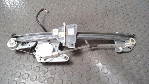 Foto: FENSTERHEBER HINTEN RECHTS eines Mazda 626 2.0 Style