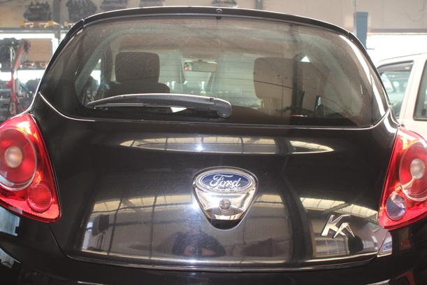 Foto: HECKKLAPPE / HECKDECKEL eines Ford Ka 1.2 Style