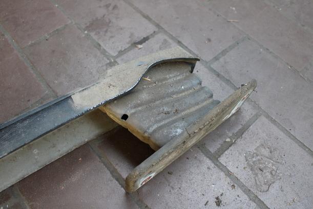 Foto: VERSTÄRKUNG HINTEN eines Ford Ka 1.2 Style