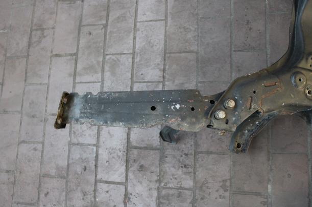 Foto: VORDERACHSE / ACHSE VORN eines Ford Ka 1.2 Style