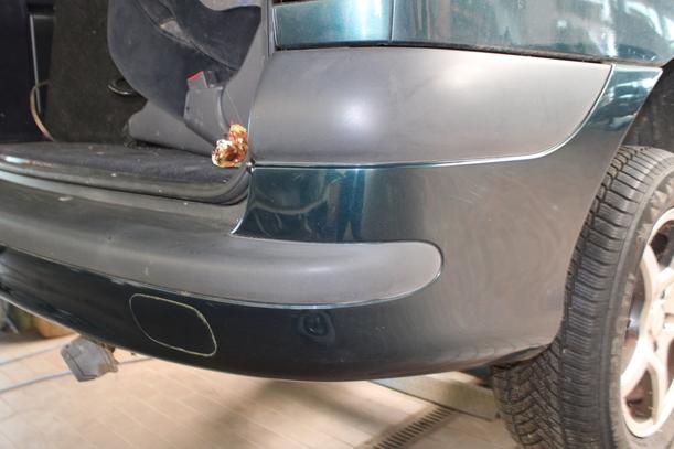 Foto: STOSSFÄNGER / STOSSSTANGE HINTEN eines Renault Espace 2.0 Style