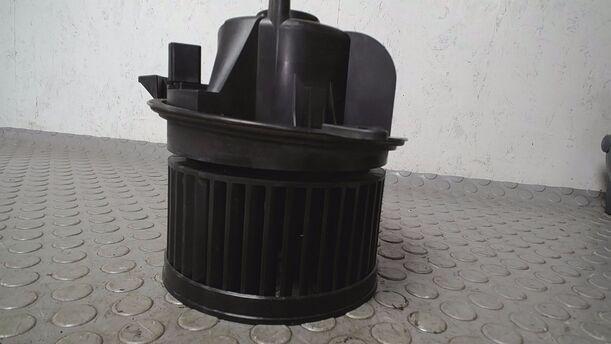 Foto: HEIZUNGSGEBLÄSE eines Ford Focus Turnier Style