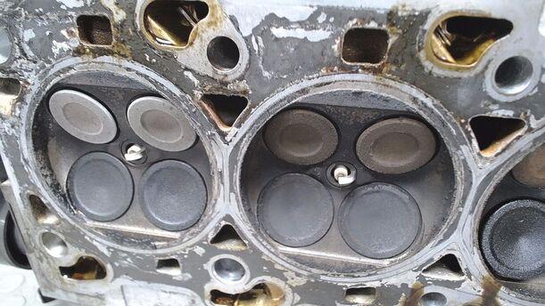 Foto: ZYLINDERKOPF eines Ford Focus Turnier Style
