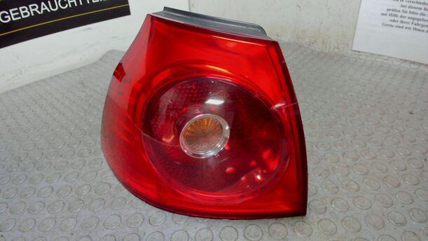 Foto: HECKLLEUCHTE / RÜCKLICHT LINKS ( LIMOUSINE ) eines VW Golf 1.9 TDI Style