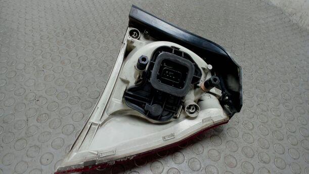 Foto: HECKLLEUCHTE / RÜCKLICHT LINKS ( LIMOUSINE ) eines VW Golf 1.9 TDI Style