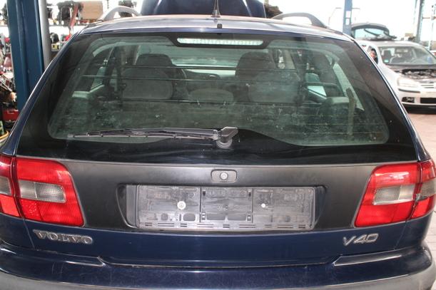 Foto: HECKKLAPPE / HECKDECKEL eines Volvo V40 1.8 Style