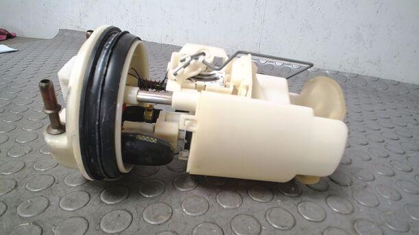 Foto: KRAFTSTOFFPUMPE eines Volvo V40 1.8 Style