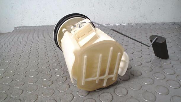 Foto: KRAFTSTOFFPUMPE eines Volvo V40 1.8 Style