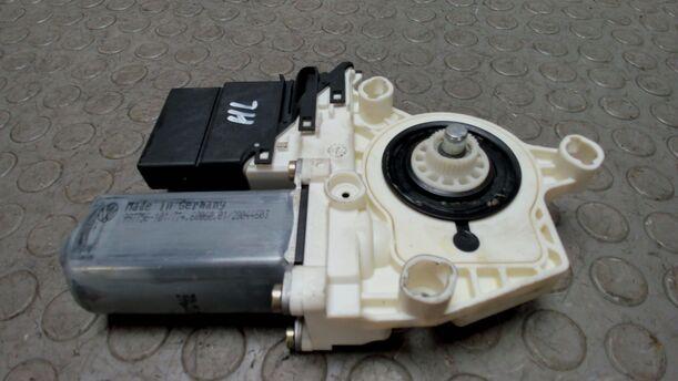 Foto: FENSTERHEBER HINTEN LINKS eines VW Golf 1.9 TDI Style