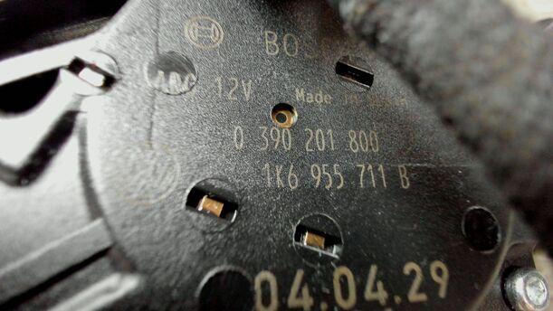 Foto: SCHEIBENWISCHERMOTOR HINTEN eines VW Golf 1.9 TDI Style