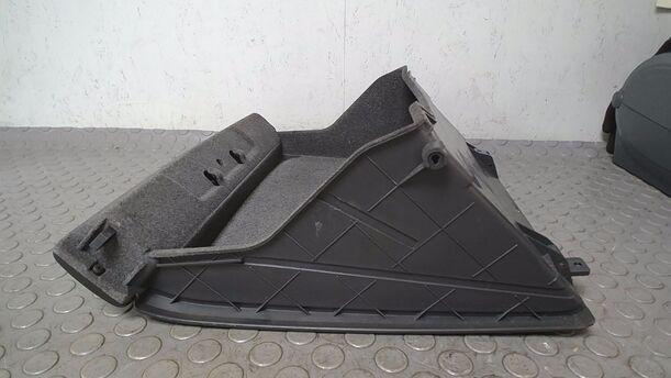 Foto: HANDSCHUHFACH eines Volvo V40 1.8 Style