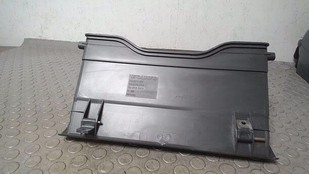 Foto: HANDSCHUHFACH eines Volvo V40 1.8 Style