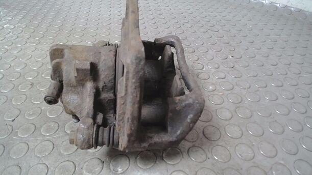 Foto: BREMSSATTEL VORNE LINKS eines Volvo V40 1.8 Style