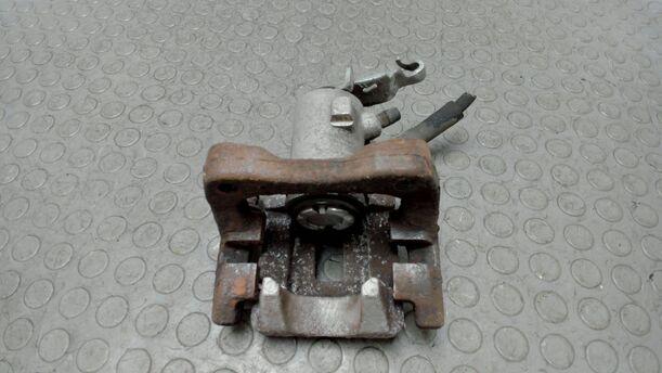 Foto: BREMSSATTEL VORN RECHTS eines VW Golf 1.9 TDI Style